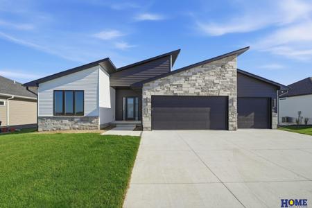 604 N 106th