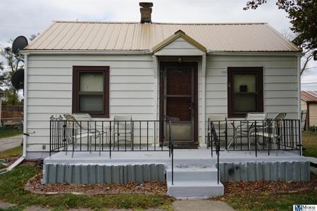 5326 N 8th
