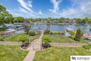 832 Beaver Lake