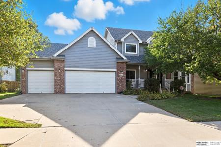 4910 N 136th