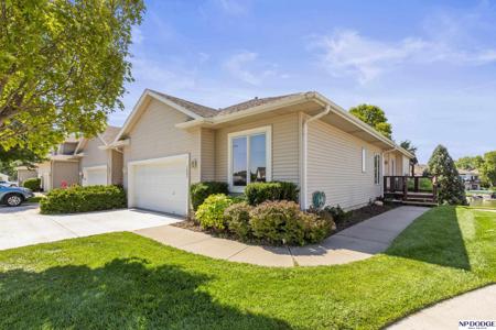 1085 Waters Edge