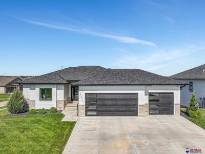 503 N 106th