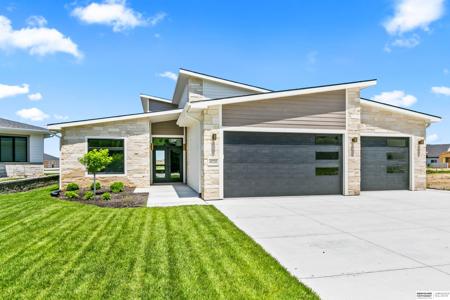 6026 N 280th