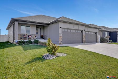 610 N 105th