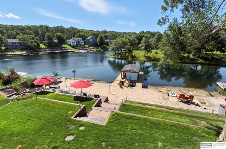 325 Lakehurst