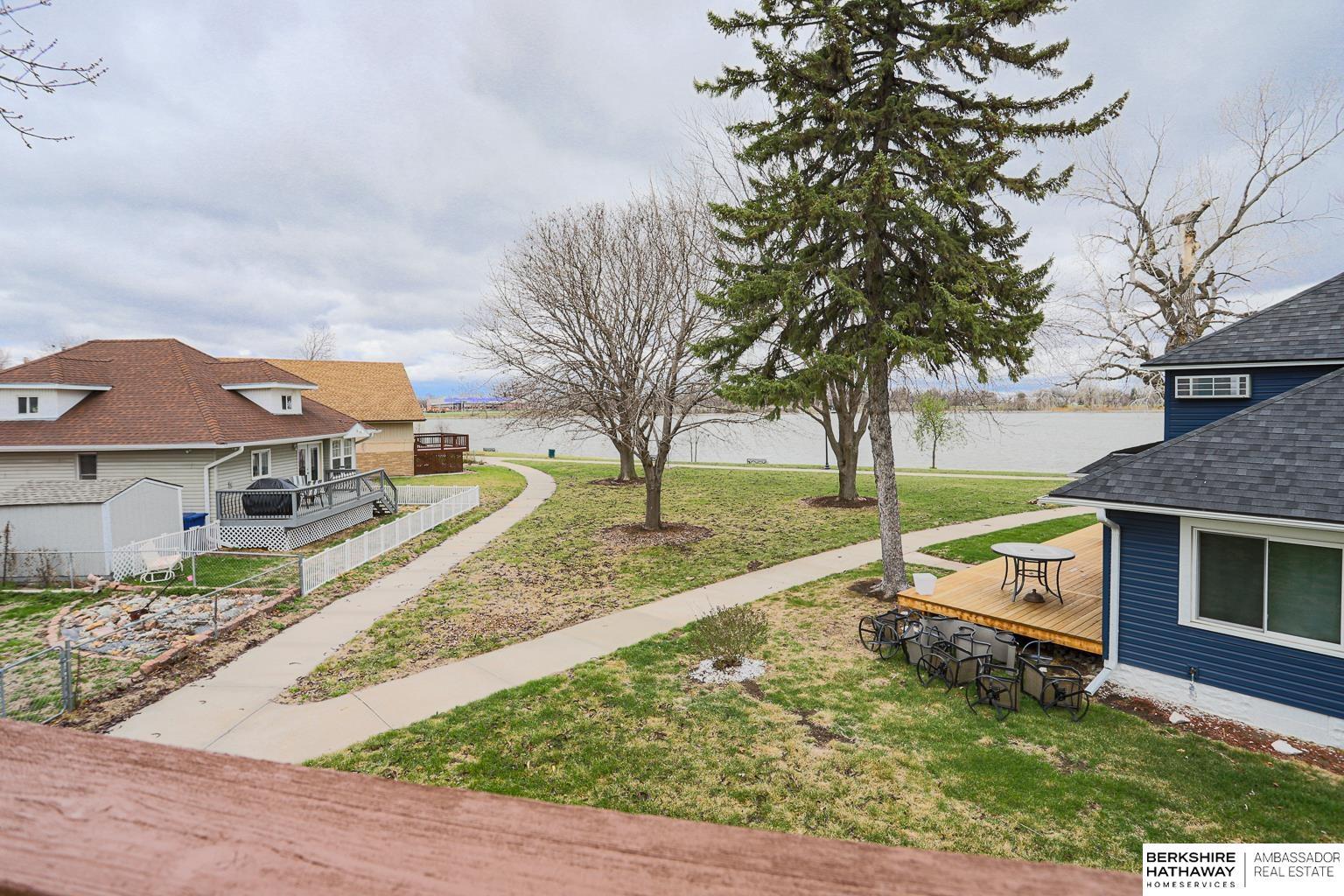 Image 1: Lake View