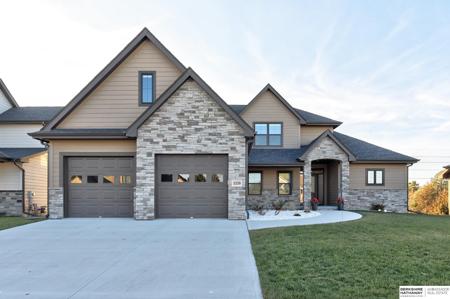 3339 Robyn Ridge