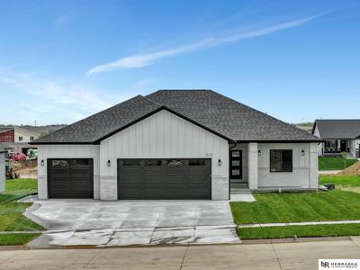 612 N 107th