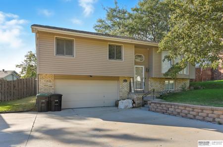 8624 N 81st