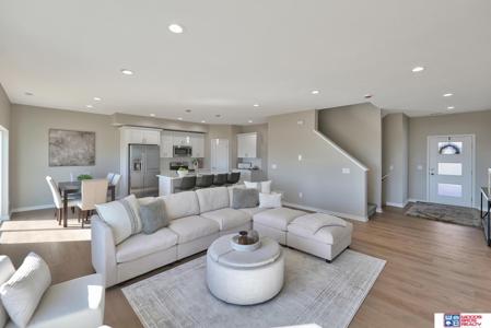 350 N 105th