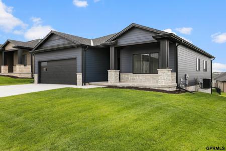 447 N 105th