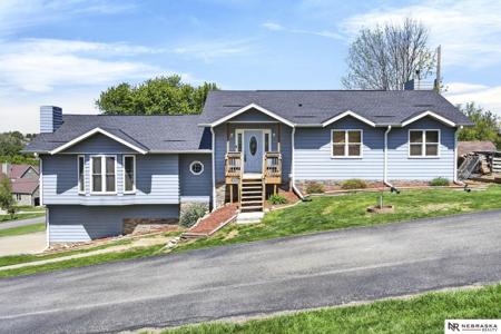 4260 Parkview