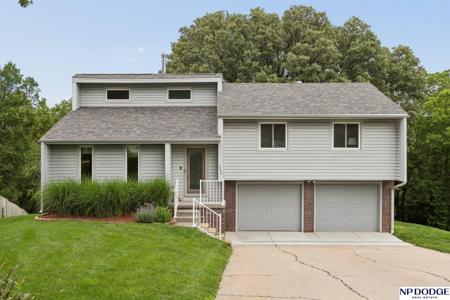 1909 N Ridge