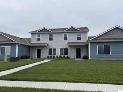 2166 N Aaron