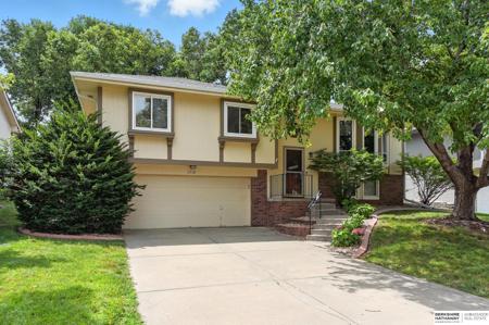3718 S 153rd