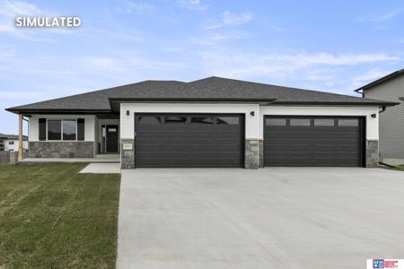 715 N 106th