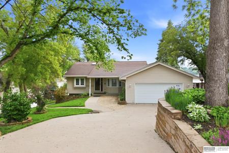 1104 Murray