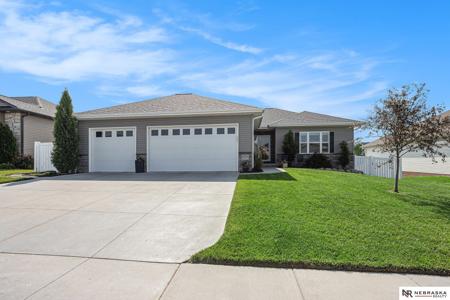 1154 N 100Th