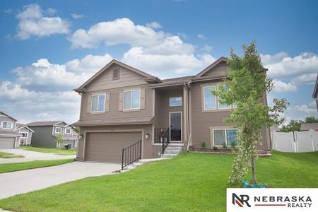 7799 N 88th
