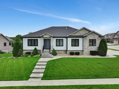 1015 N 100Th
