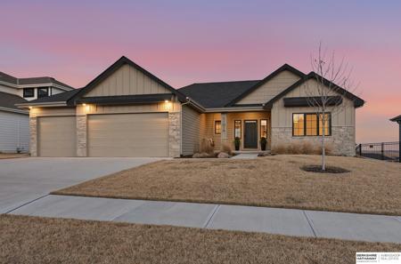 11019 N 170th
