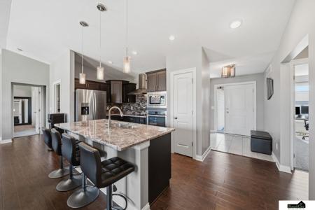 1121 N 99Th