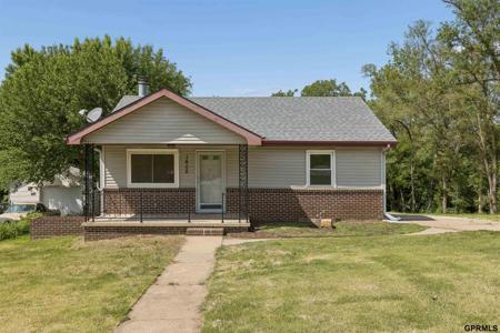 1402 Main