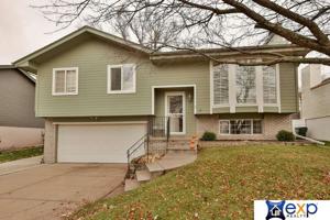 8941 N 81st