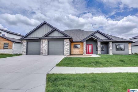 28456 Laurel