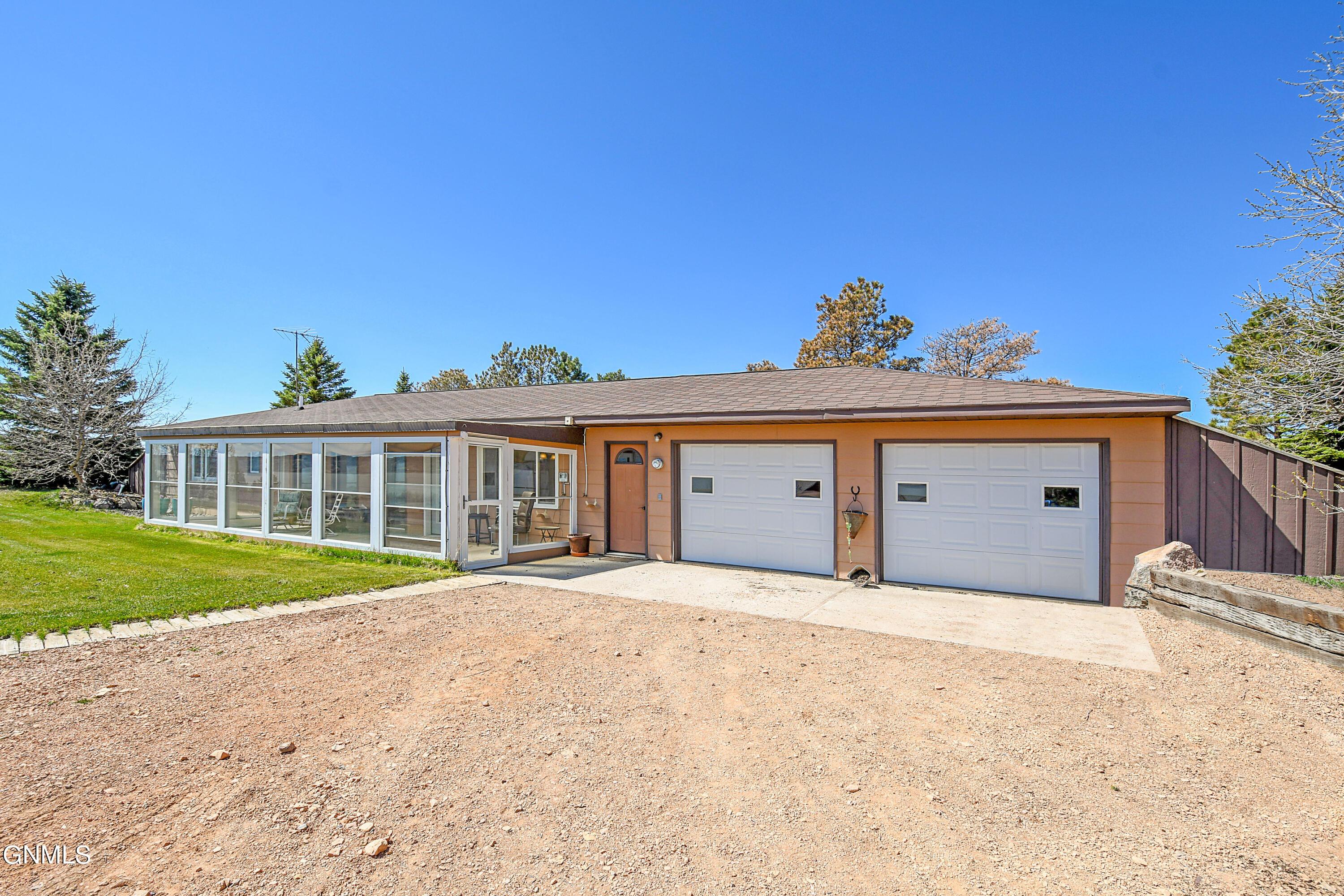 4673 119th Road NW, Epping, ND lhrmls02151320