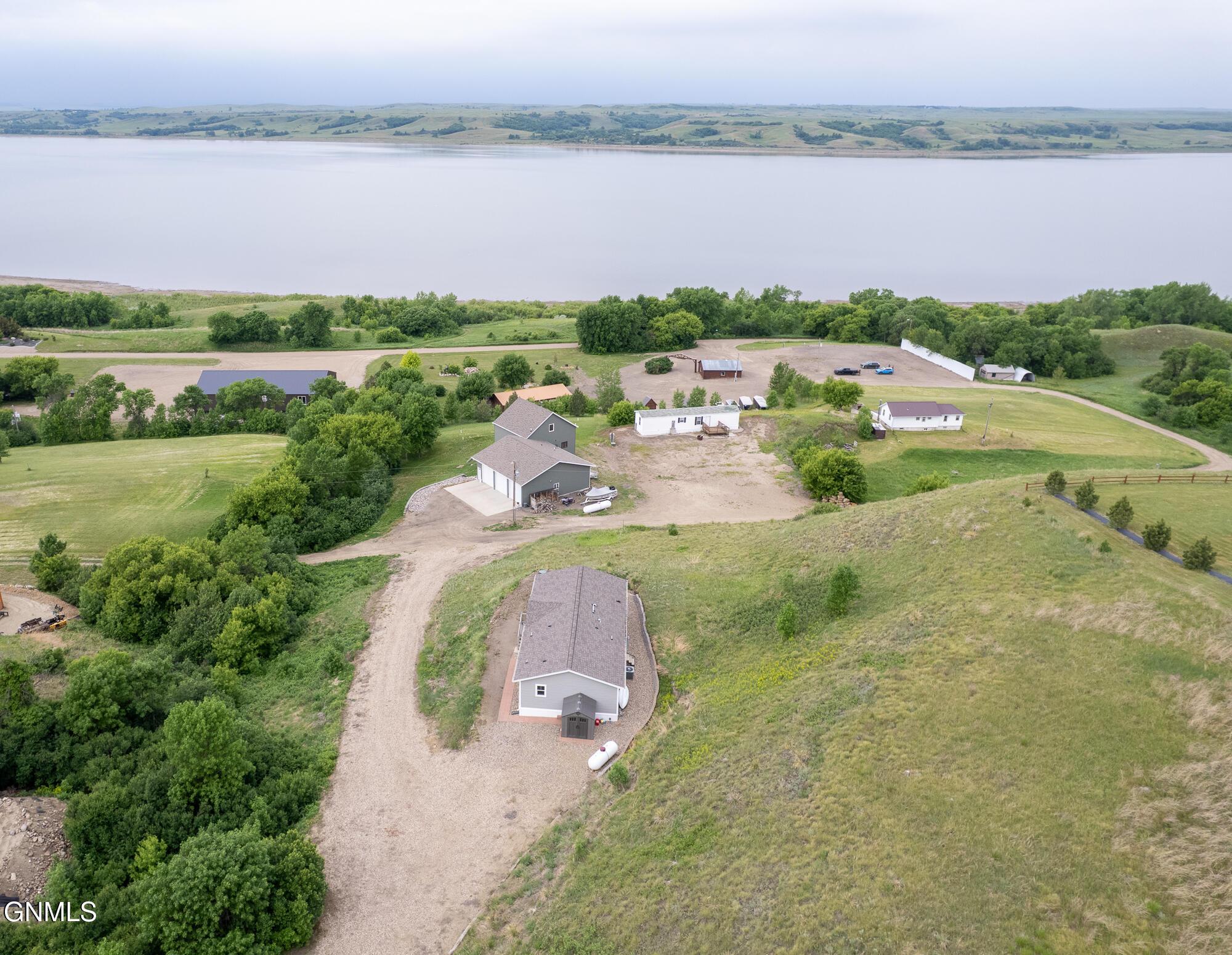 Image 1: Beaver_Bay_Oahe_drone-0229