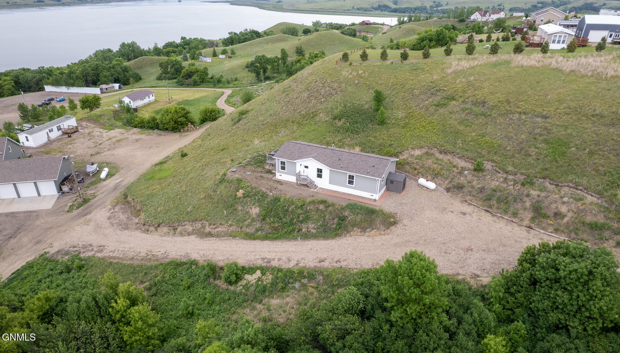 Image 2: Beaver_Bay_Oahe_drone-0209