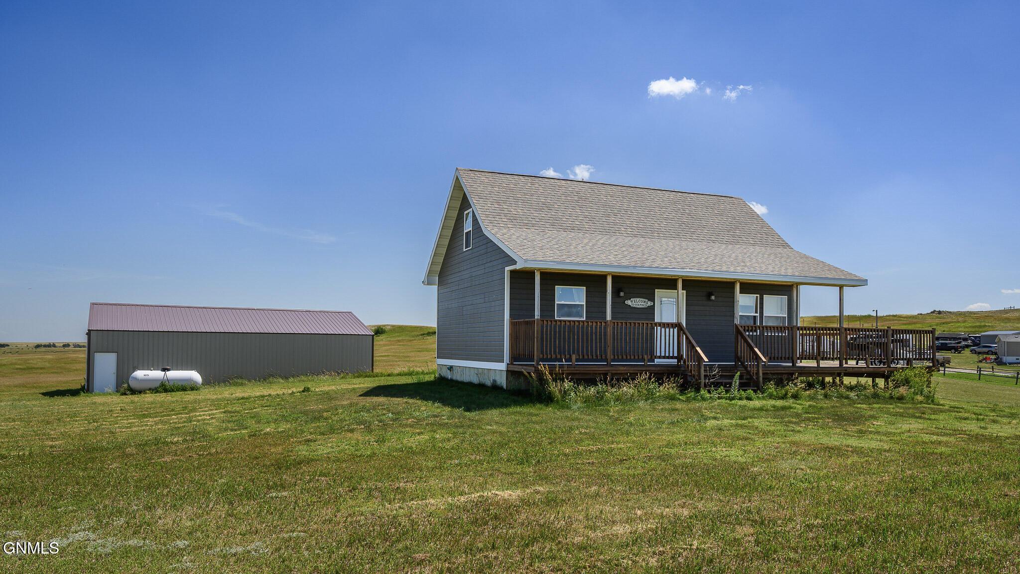 Image 2: House/Shop
