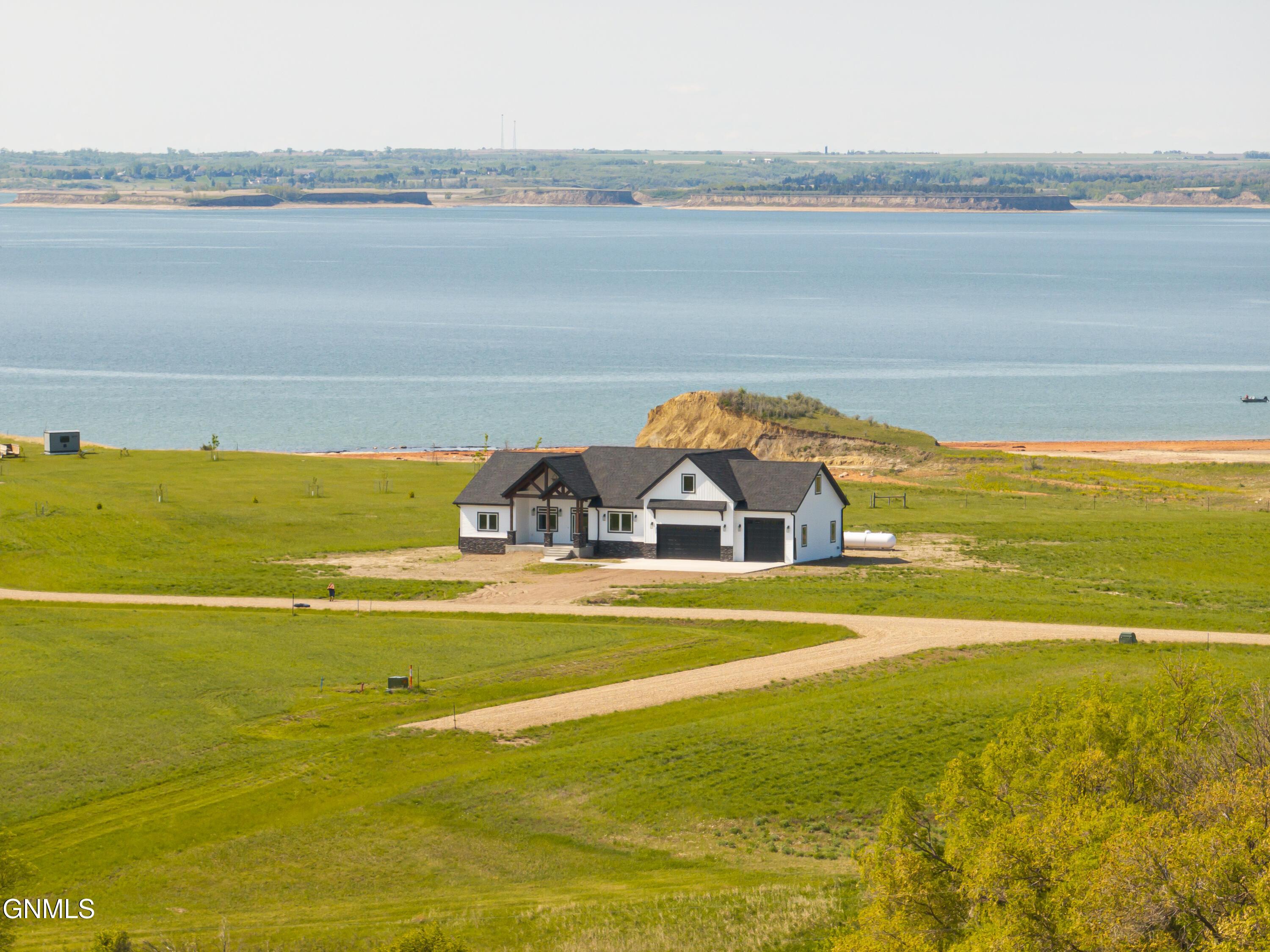 Image 3: 1265421stStNWAerials_0028