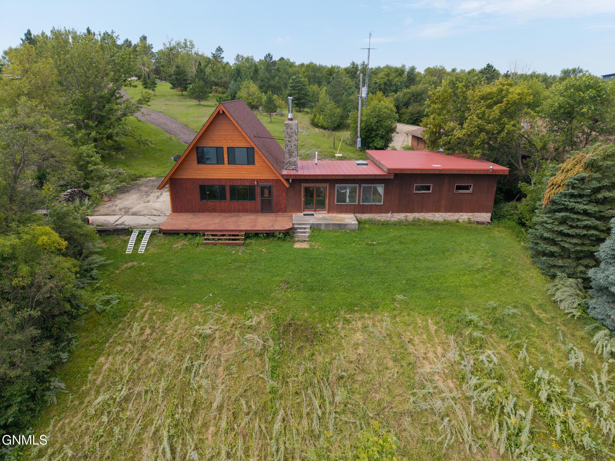 Image 2: 3024 West Lakeside Road 4