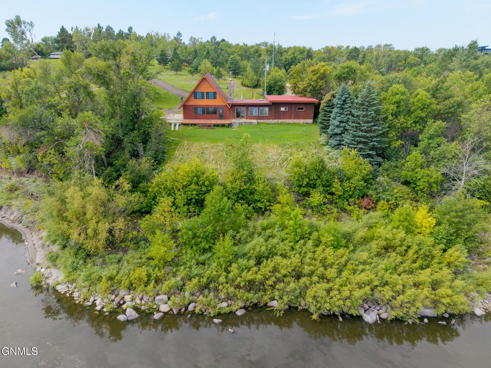 Image 3: 3024 West Lakeside Road 2