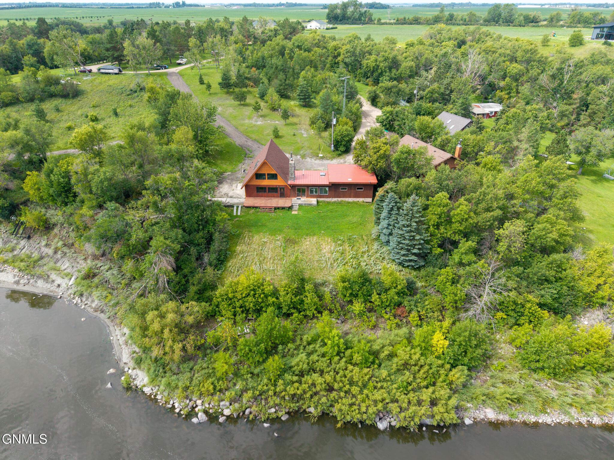 Image 4: 3024 West Lakeside Road 3