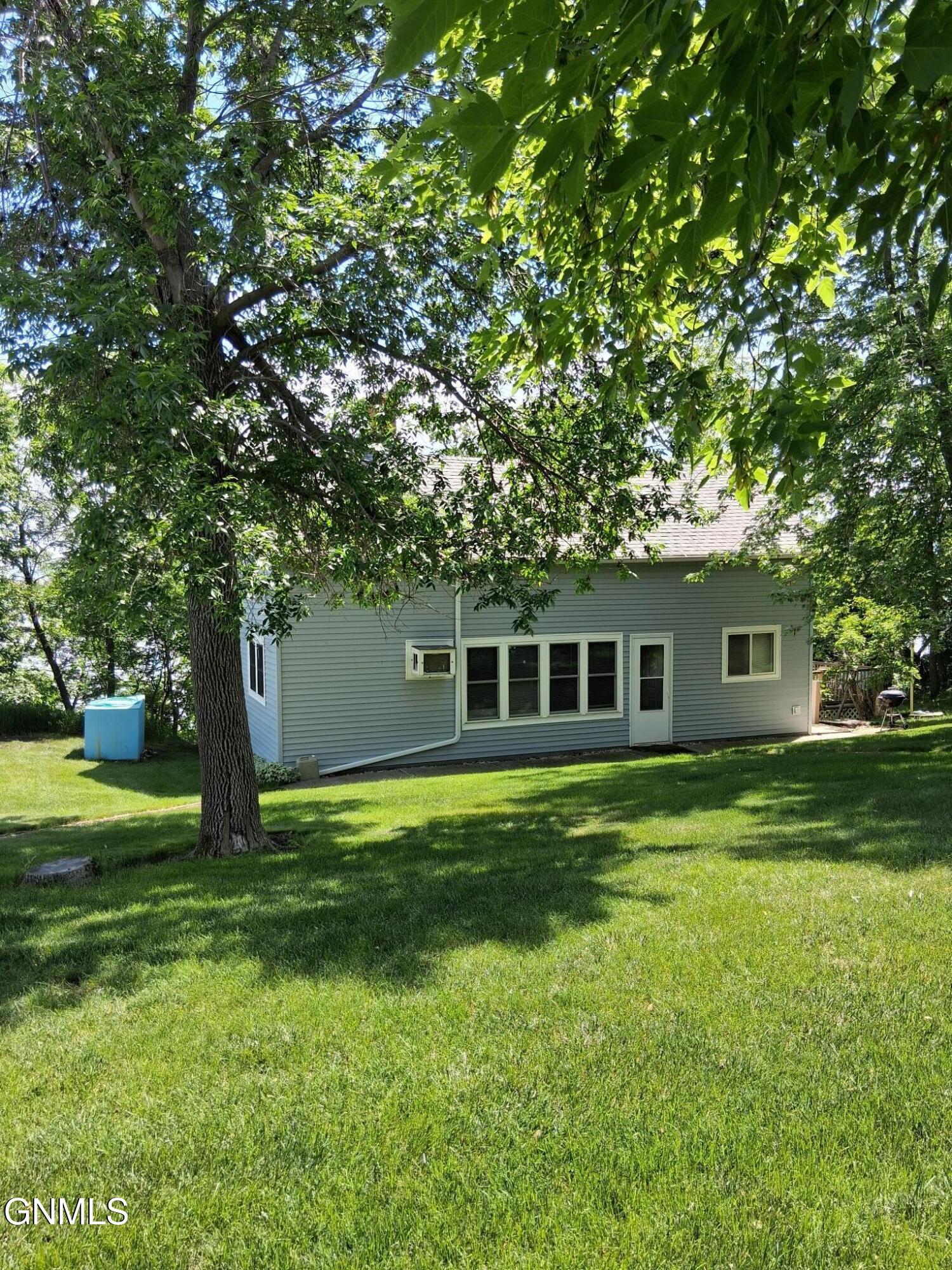 Image 1: 307 Cabin