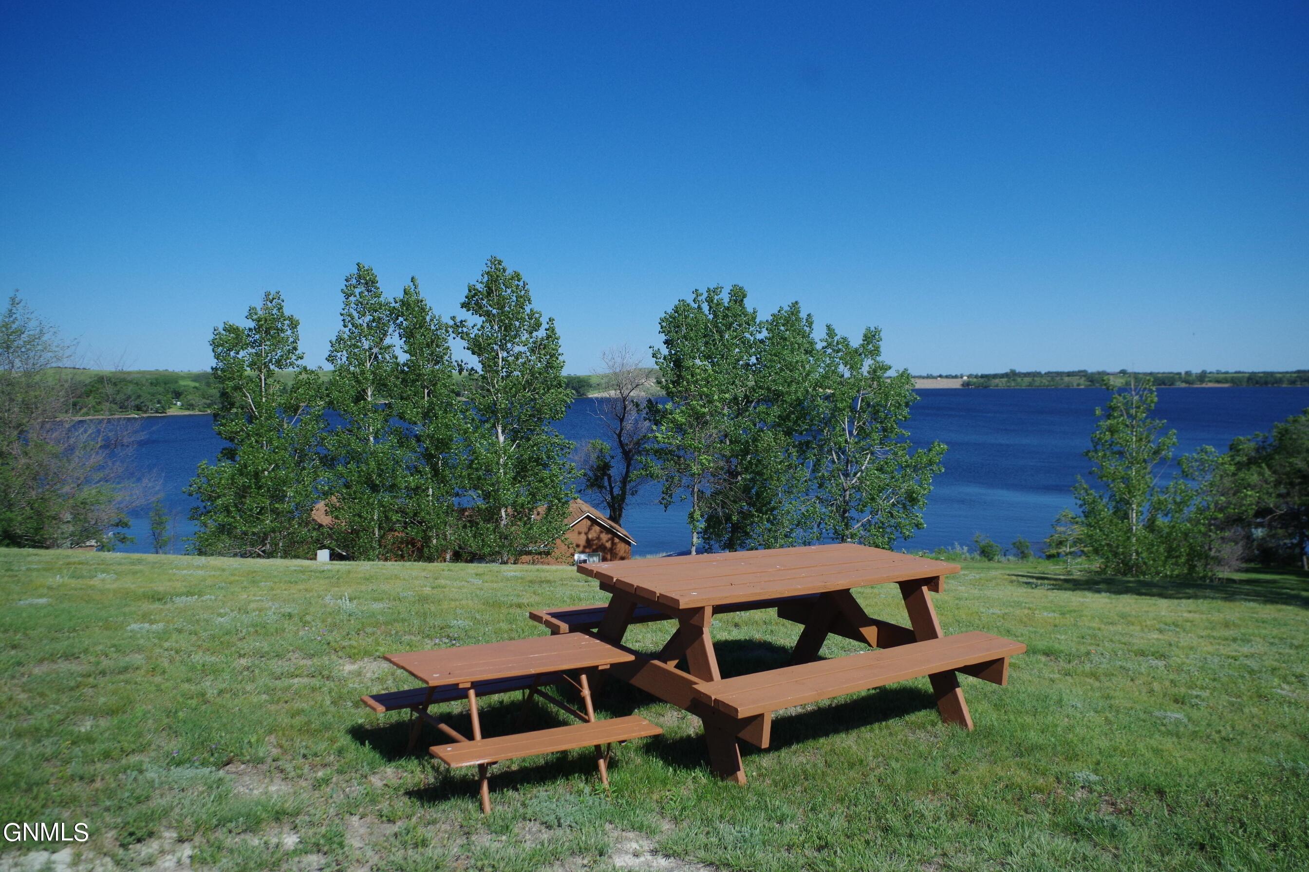 Image 4: 1