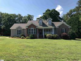 18 Clearwater Court