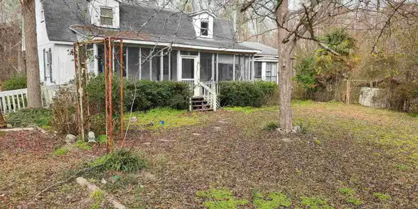 435 Smiths Village Road