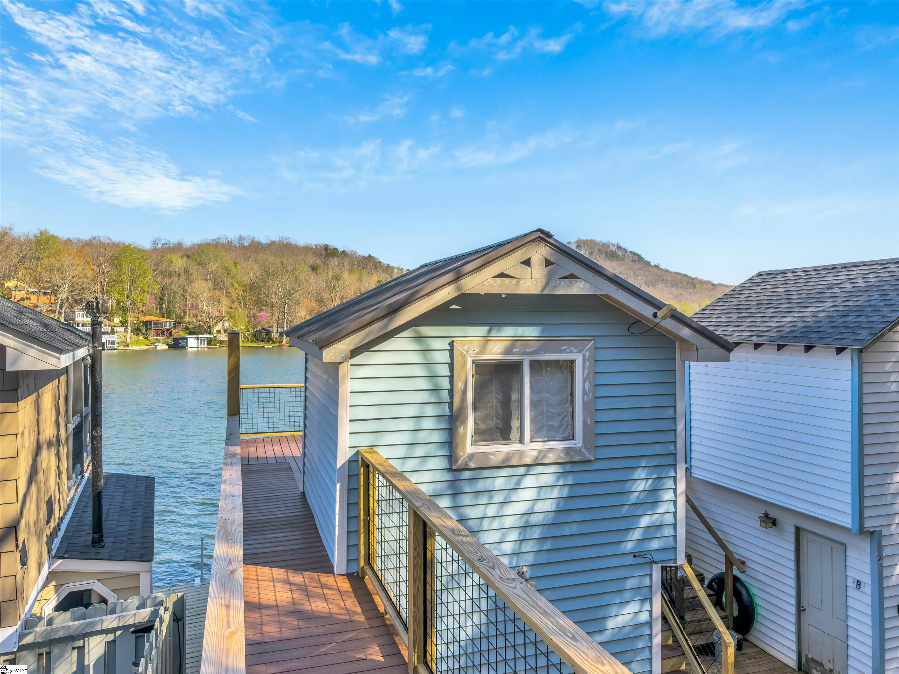 Image 2: .40 Acre Buildable Lot with Well