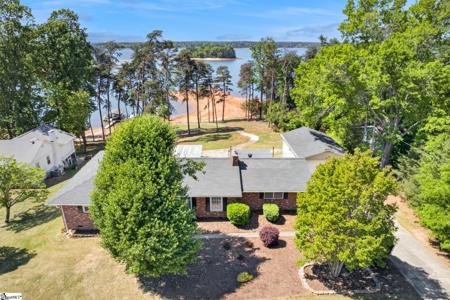 1111 Liberty Roe