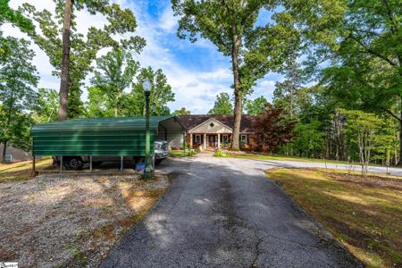 104 Knollwood Drive