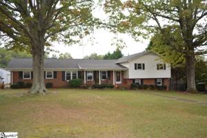 35 Rollingreen Road