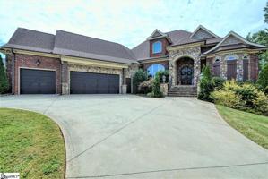 819 E Heathland Drive