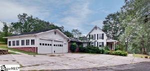 212 Lottie Lane