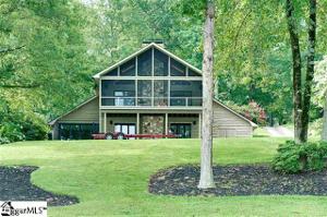 124 Lake Bowen Drive