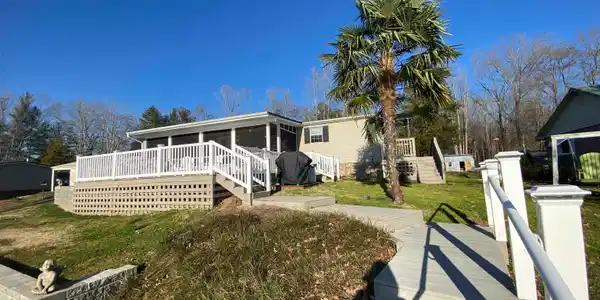 576 Rabon Creek Circle
