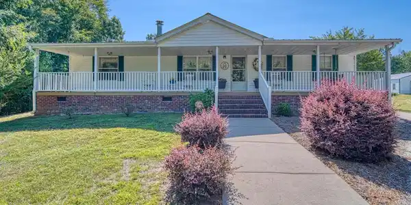 216 Neptune Road